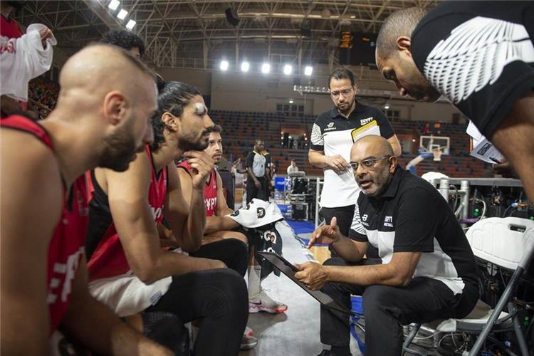 الكندي روي رانا المدير الفني لمنتخب مصر لكرة السلة