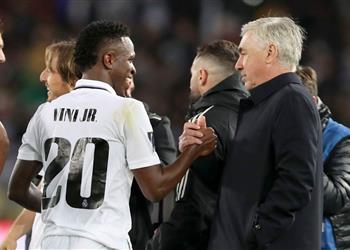 أنشيلوتي يوضح موقف فينيسيوس من نهائي كأس الملك بعد إصابته أمام ألميريا