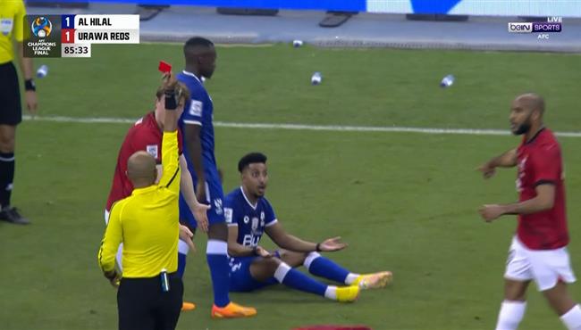 طرد سالم الدوسري امام اوراوا بنهائي دوري ابطال اسيا