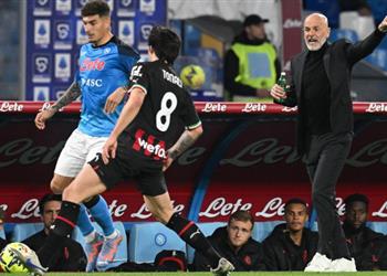 بعد رباعية ميلان بيولي ي لمح لمفاجأة نابولي بخطة جديدة في دوري أبطال أوروبا