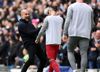 جوارديولا يفلت من العقوبة بعد احتفاله المثير في مباراة ليفربول ومانشستر سيتي