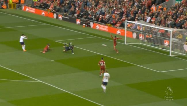 فان دايك ينقذ ليفربول من هدف امام توتنهام بالدوري الانجليزي