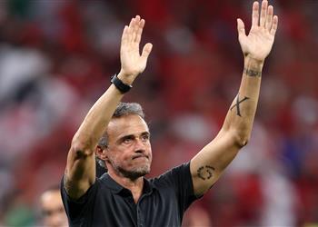 آس ناد إنجليزي يتفاوض مع لويس إنريكي