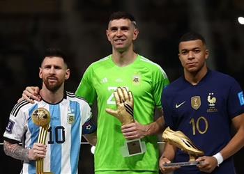 تشيفرين كان على ميسي مطالبة زميله باحترام مبابي وتصرف مارتينيز مثير للاشمئزاز