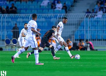 فيديو حسين القحطاني يسجل هدف الشباب الأول أمام الهلال