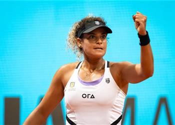 ميار شريف تواصل كتابة التاريخ وتتأهل إلى ربع نهائي بطولة مدريد للتنس