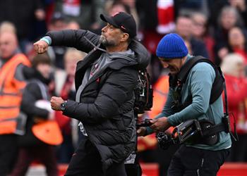 الاتحاد الإنجليزي يفتح تحقيق ا ضد كلوب بعد مباراة ليفربول وتوتنهام