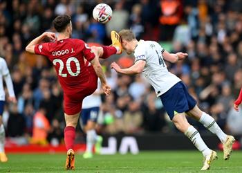 جوتا يوضح ما قاله للاعب توتنهام بعد تدخله القوي ضده