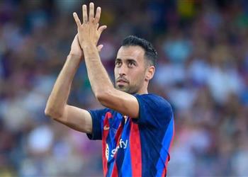 رسمي ا برشلونة ي علن رحيل بوسكيتس بعد مسيرة 15 عام ا