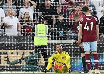 مانشستر يونايتد يحدد بديل دي خيا بعد الأخطاء الكارثية