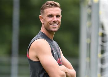 هندرسون يشيد بمهاجمي ليفربول علينا استغلال قدراتهم في الموسم المقبل