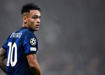 إنتر ميلان يحسم مستقبل لاوتارو مارتينيز بعد اهتمام مانشستر يونايتد