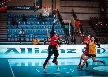 الخماسية تكتمل الأهلي يهزم الجزيرة ويتو ج بلقب دوري سوبر السلة للسيدات