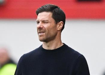 رسمي ا لاعب برشلونة السابق ثاني صفقات ألونسو مع باير ليفركوزن