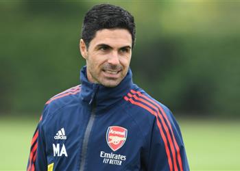 أرتيتا يلجأ إلى كلب في تدريبات آرسنال