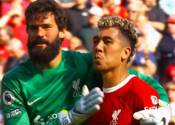 فيديو فيرمينو يودع جماهير ليفربول باكي ا بعد التعادل مع أستون فيلا