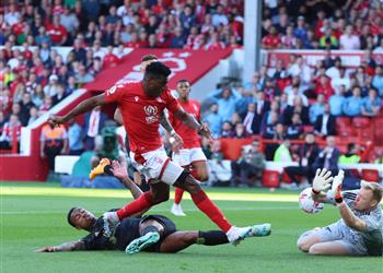 فيديو آرسنال يخسر أمام نوتينجهام فورست ومانشستر سيتي يتوج بلقب الدوري الإنجليزي رسمي ا