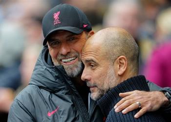 جاري نيفيل مانشستر سيتي من عالم آخر وليفربول فقط استطاع منافسته