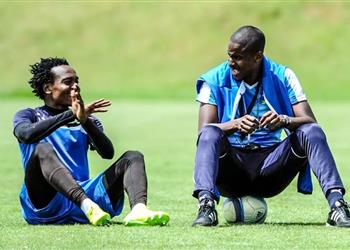 مدرب صن داونز أتواصل مع بيرسي تاو وليس لدي ما أخبره به قبل مواجهة الوداد