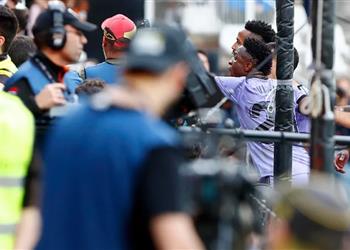 فالنسيا يتخذ إجراء سريع ا تجاه مشجعيه بعد الإهانة العنصرية لـ فينيسيوس