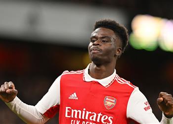 سكاي آرسنال يتوصل لاتفاق مع ساكا لتجديد عقده