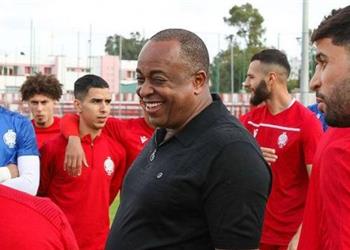 رئيس الوداد المغربي ي حفز اللاعبين قبل مواجهة الأهلي في ذهاب نهائي دوري أبطال إفريقيا