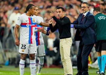 سبورت توضح أسباب رغبة كوندي في الرحيل عن برشلونة وموقف تشافي