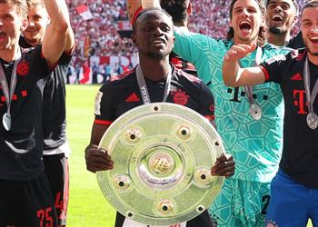 ماني بعد التتويج بالدوري الألماني مع بايرن ميونخ يا له من موسم