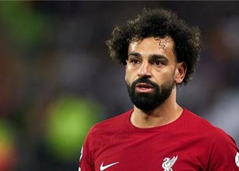 محمد صلاح مازح ا عن أرنولد لا يستطيع الدفاع وما زلت أسجل الأهداف