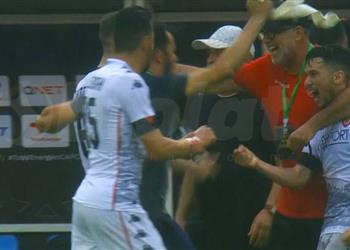 فيديو اتحاد العاصمة ي سجل الهدف الثاني في الوقت القاتل أمام يانج أفريكانز