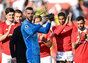 رسمي ا دي خيا يفوز بجائزة القفاز الذهبي في الدوري الإنجليزي 2022 2023