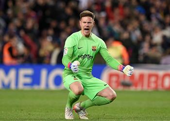 تير شتيجن يعلق على معادلة إنجاز ليانو ويوضح موقفه من تخفيض راتبه مع برشلونة