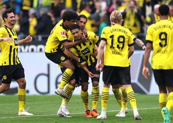 سكاي بايرن ميونخ يستهدف التعاقد مع لاعب بوروسيا دورتموند بعد نهاية عقده