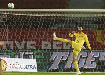 الموقف النهائي لـ محمد الشناوي وحمدي فتحي من مباراة الوداد