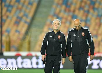 عمرو الحديدي على لاعب الأهلي البحث عن ناد آخر وكولر يحقق المعادلة الصعبة