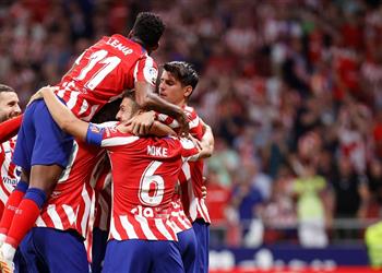 أتلتيكو مدريد ينتزع وصافة الدوري الإسباني من ريال مدريد بخماسية في شباك قادش