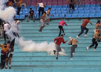 قبل مواجهة الأهلي حبس 31 مشجع ا للترجي بسبب أحداث مباراة شبيبة القبائل