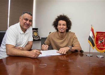 رسمي ا الأهلي يعلن التعاقد مع علي زين لتدعيم رجال اليد في السوبر الإفريقي وكأس الكؤوس