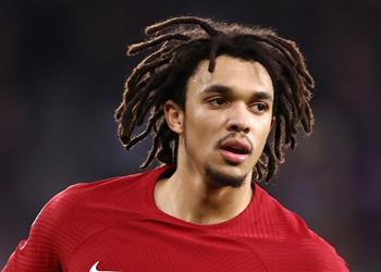 أرنولد يتوقع الفائز بلقب الدوري الإنجليزي بين مانشستر سيتي وآرسنال