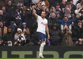 فيديو هاري كين يقود توتنهام للفوز أمام كريستال بالاس ويحقق رقم ا تاريخي ا بالدوري الإنجليزي