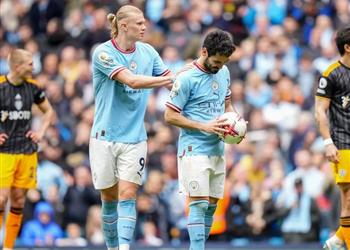 جوندوجان يكشف عن حديثه مع هالاند قبل إهدار ركلة الجزاء أمام ليدز