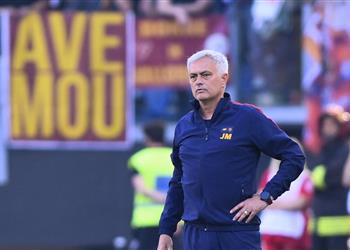 جوزيه مورينيو يقترب من تدريب باريس سان جيرمان خلف ا لـ جالتييه