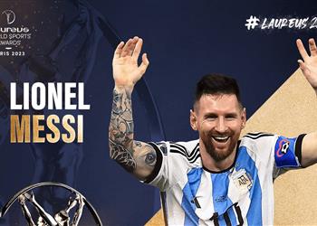ميسي يفوز بجائزة أفضل رياضي في عام 2022 وحديث غامض مع ليفاندوفسكي