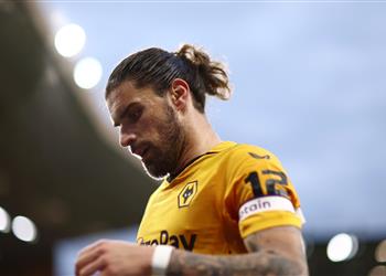 حقيقة الصفقة التبادلية بين برشلونة وولفرهامبتون لضم نيفيز