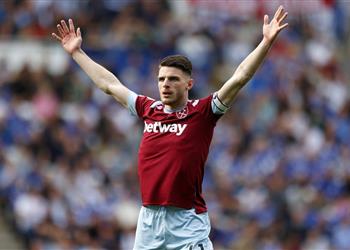 تقارير الصراع يشتد بين بايرن ميونخ وآرسنال للتعاقد مع رايس