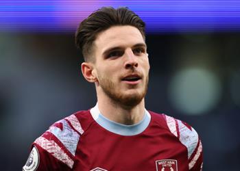 مانشستر يونايتد يغري وست هام لإفساد انتقال ديكلان رايس إلى آرسنال