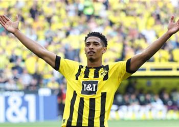 تقارير تكشف موعد تقديم بيلينجهام بقميص ريال مدريد لوسائل الإعلام