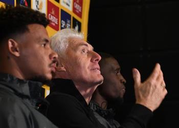 مدرب جنوب إفريقيا تألق بيرسي تاو مع الأهلي سيمنحنا الكثير أمام المغرب