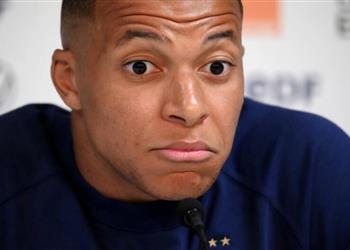 مبابي الرئيس ماكرون ليس له تأثير على مستقبلي مع باريس سان جيرمان ولدي خيار واحد فقط