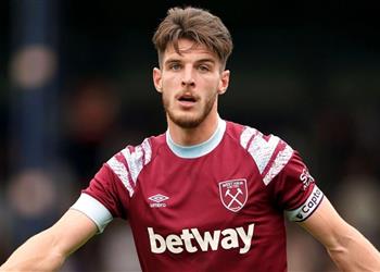 بعد رفض عرضه الأول آرسنال يتخذ خطوة جديدة تجاه صفقة ديكلان رايس